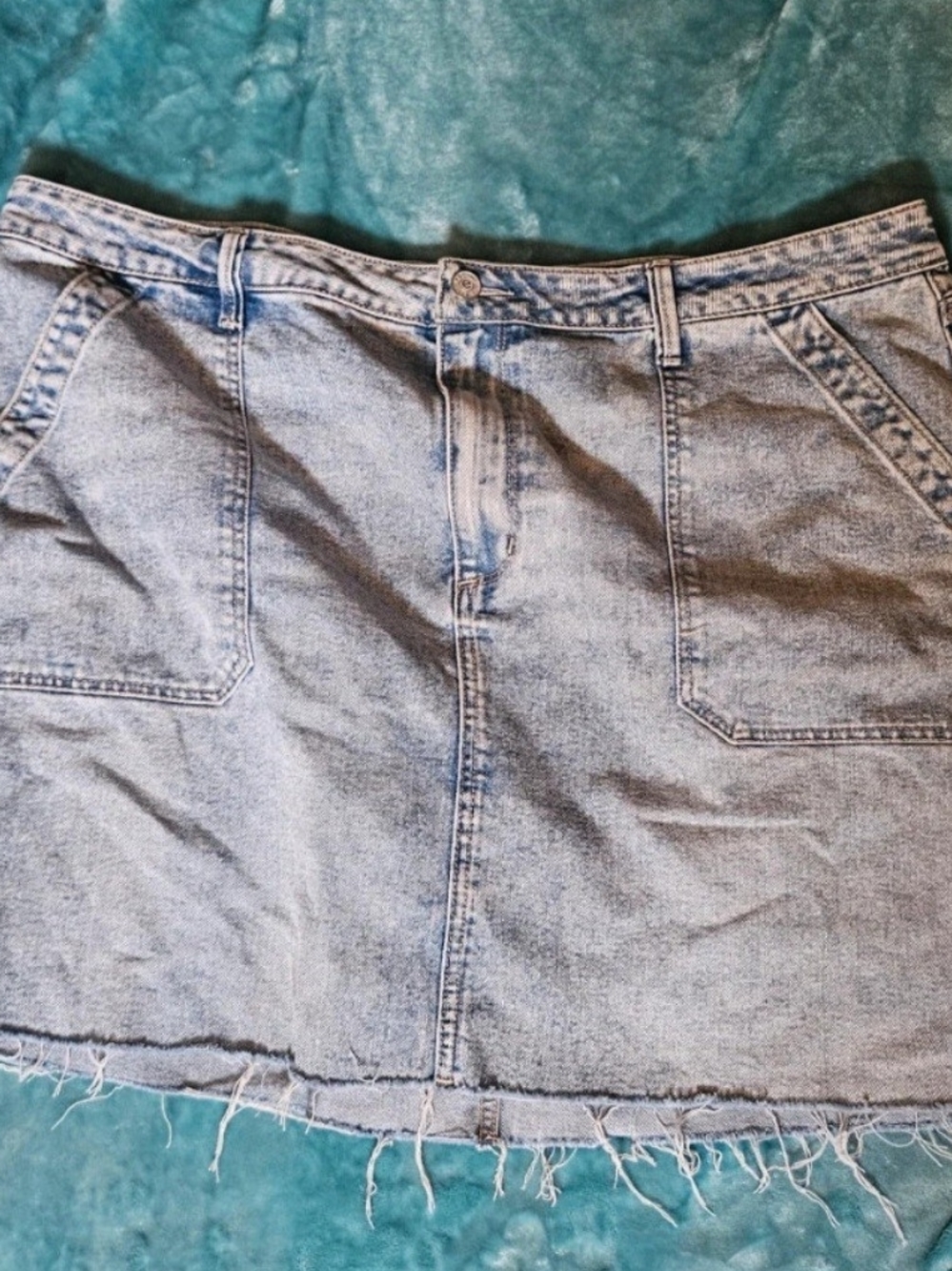 Light Wash Denim Mini Skirt -Casual Frayed Hem Edited by Remi Bader Plus size 20